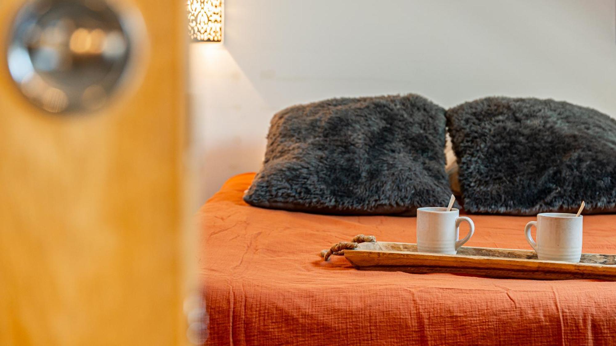 Sous Les Toits De Fleury Apartman Dijon Kültér fotó